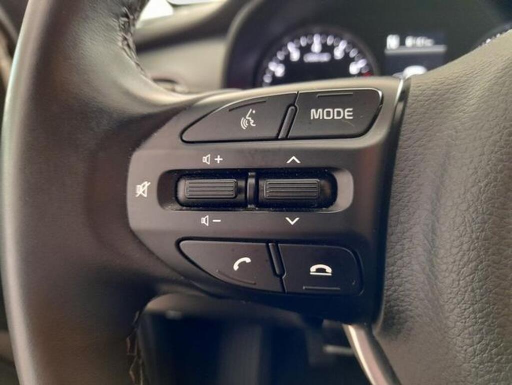 Kia Stonic STONIC 1.0 T-GDI MHEV IMT 100 DRIVE 5P Segunda mano