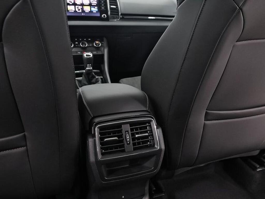 Skoda Karoq KAROQ 1.5 TSI 150 DESIGN 5P Segunda mano