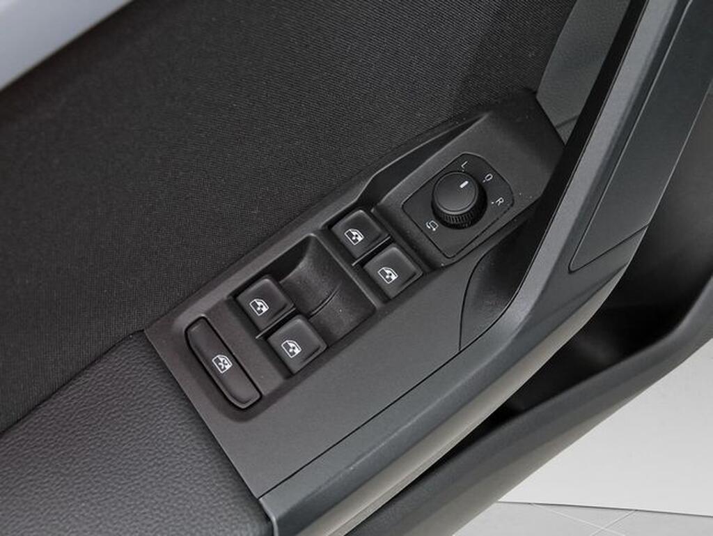 SEAT Ibiza IBIZA 1.0 TSI 115 FR XS 5P (PACK VISION PLUS+DIGITAL COCKPIT) Segunda mano