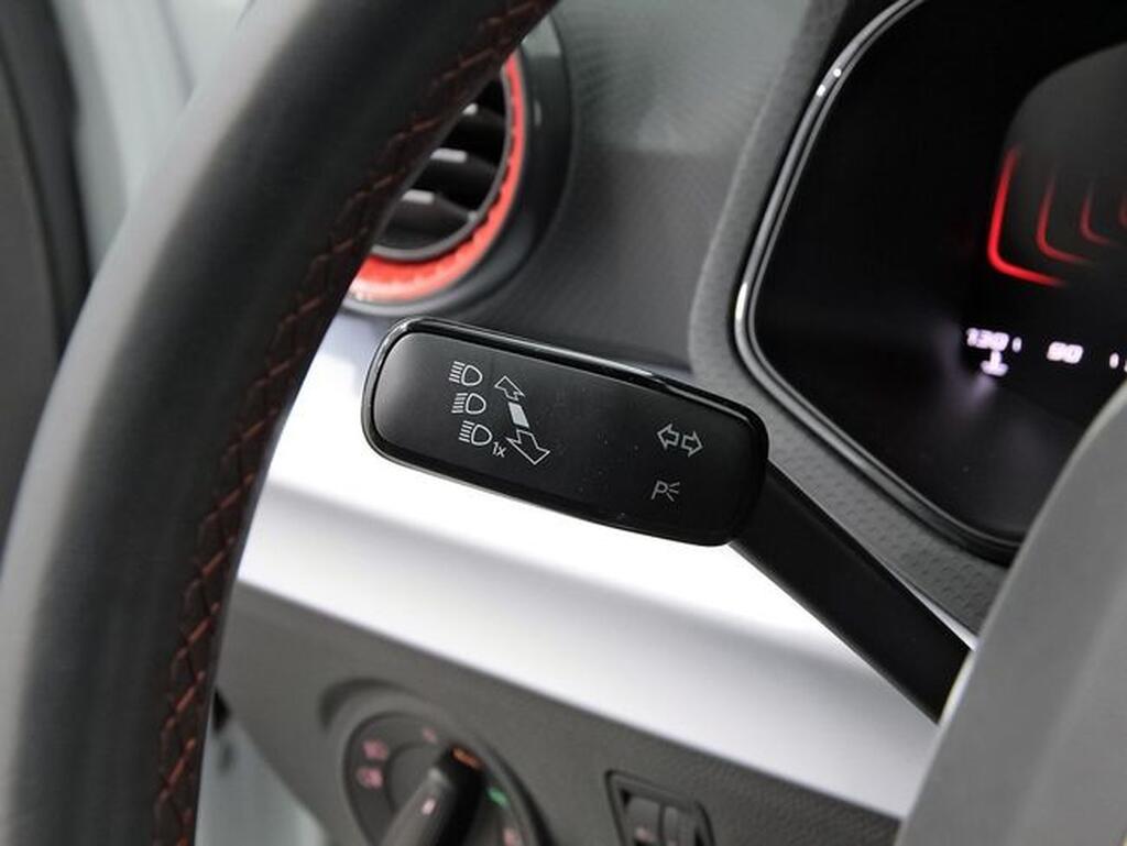 SEAT Ibiza IBIZA 1.0 TSI 115 FR XS 5P (PACK VISION PLUS+DIGITAL COCKPIT) Segunda mano