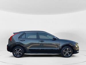 Kia Niro NIRO 1.6 GDI HEV CONCEPT 5P 3