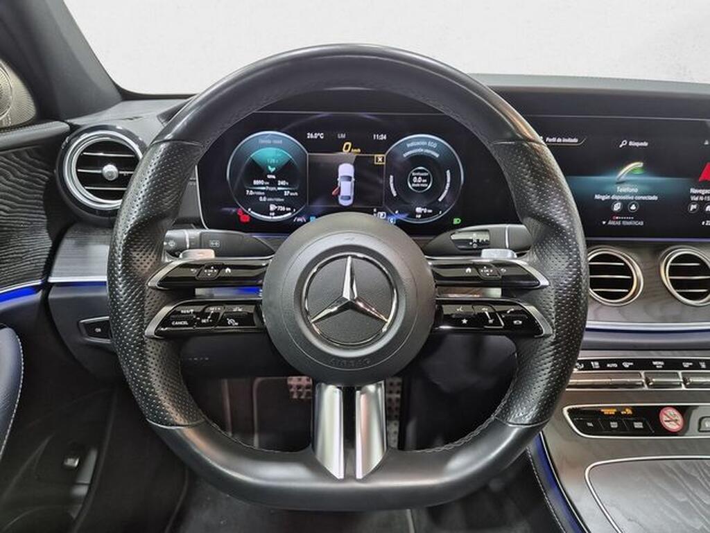 Mercedes Clase E E-CLASS 2.0 E 300 DE AUTO 4P (AMG LINE) Segunda mano
