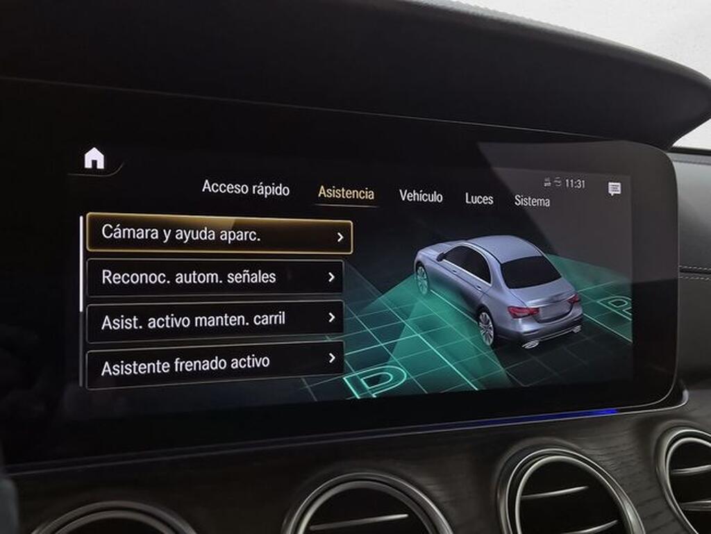 Mercedes Clase E E-CLASS 2.0 E 300 DE AUTO 4P (AMG LINE) Segunda mano
