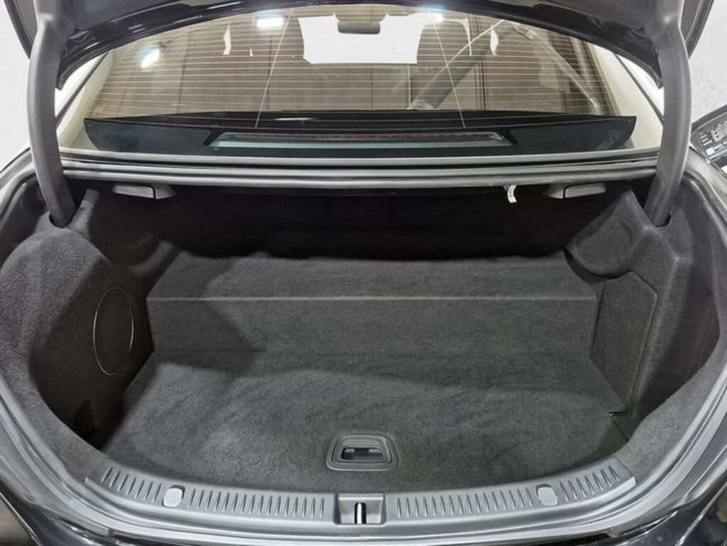Mercedes Clase E E-CLASS 2.0 E 300 DE AUTO 4P (AMG LINE) Segunda mano