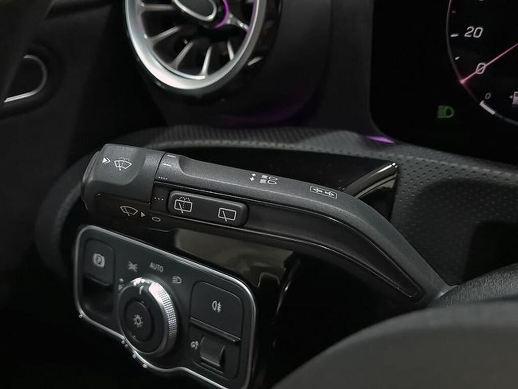 Mercedes Clase A A-CLASS 2.0 A 200 D DCT 5P Segunda mano