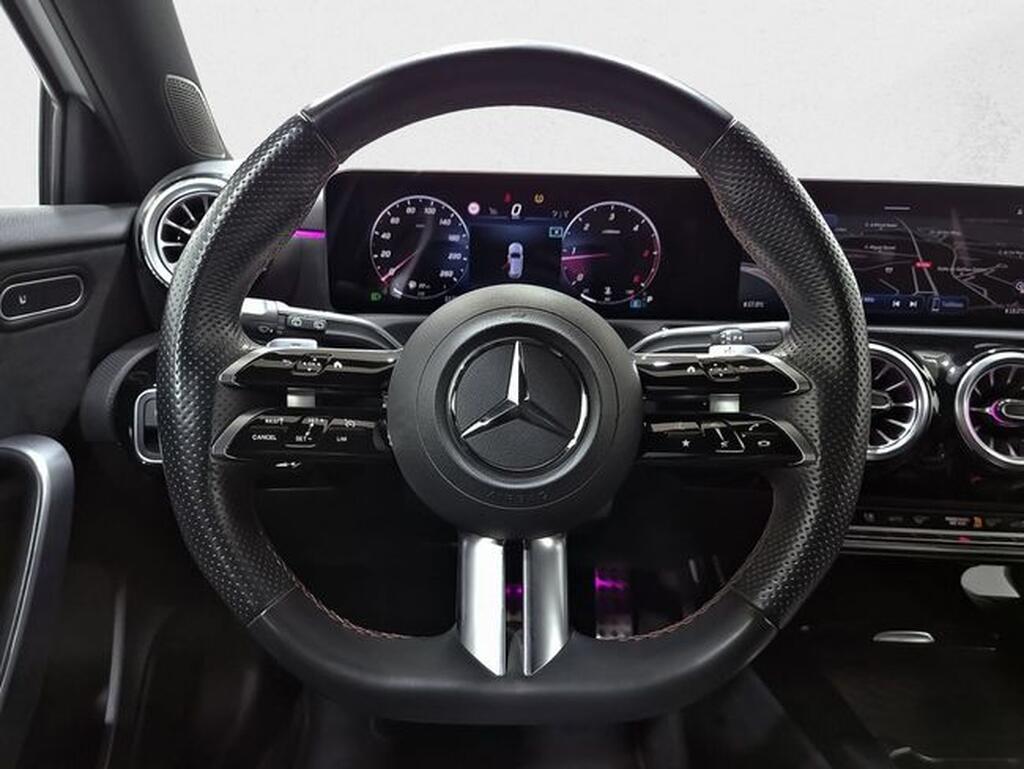 Mercedes Clase A A-CLASS 2.0 A 200 D DCT 5P Segunda mano