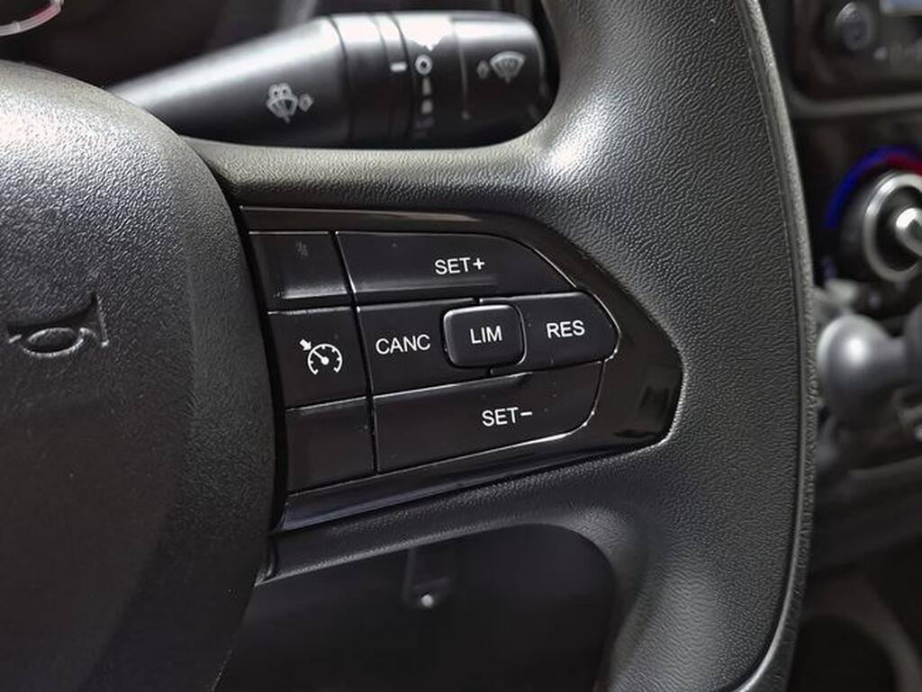 Citroën Jumper JUMPER 2.2 BHDI 103KW L3H2 3.5T 4P Segunda mano