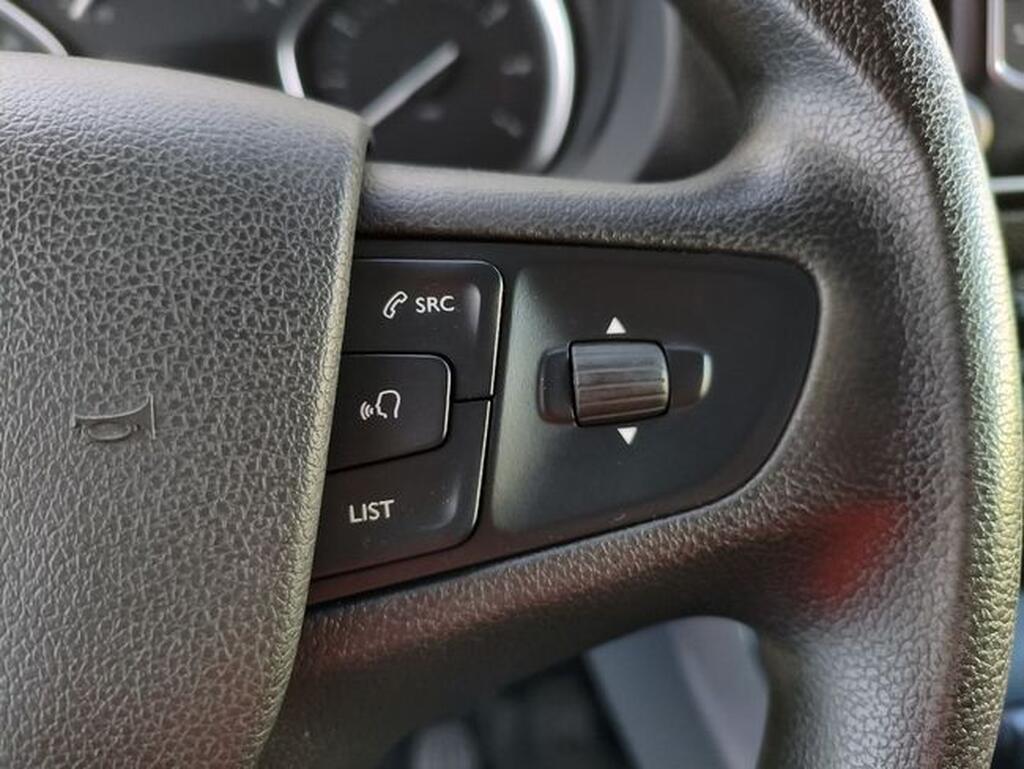 Opel Vivaro VIVARO FURGON 1.5 DIESEL 100 LWB L INC SELECT 4P Segunda mano