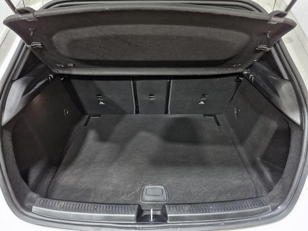 Mercedes Clase A A-CLASS 1.3 A 200 MHEV DCT 5P (AMG LINE ADVANCED PLUS) Segunda mano