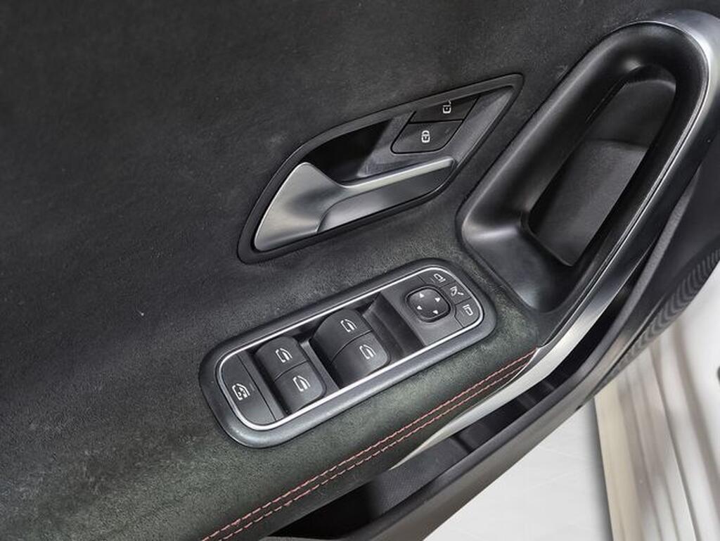 Mercedes Clase A A-CLASS 1.3 A 200 MHEV DCT 5P (AMG LINE ADVANCED PLUS) Segunda mano
