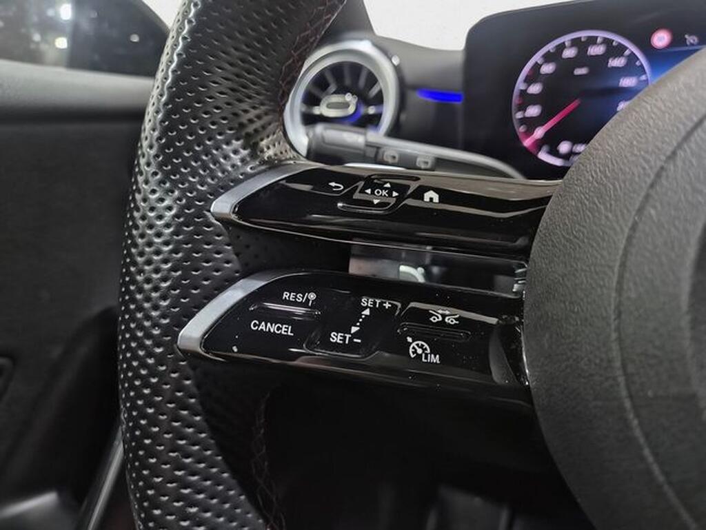 Mercedes Clase A A-CLASS 1.3 A 200 MHEV DCT 5P (AMG LINE ADVANCED PLUS) Segunda mano