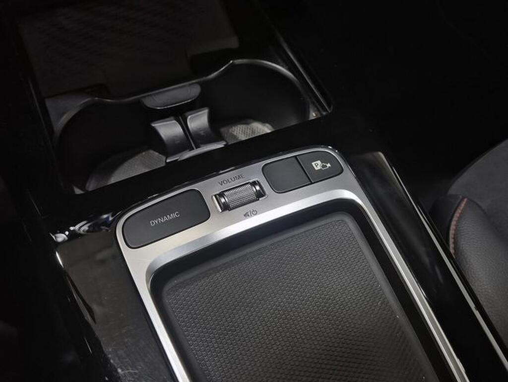 Mercedes Clase A A-CLASS 1.3 A 200 MHEV DCT 5P (AMG LINE ADVANCED PLUS) Segunda mano