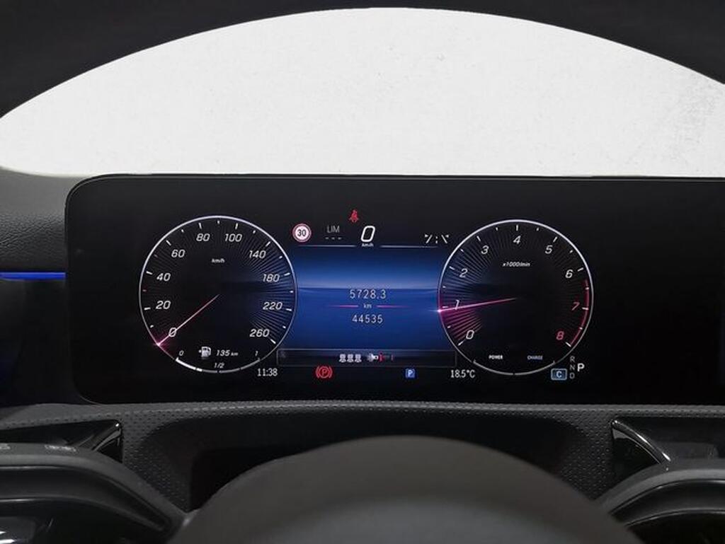 Mercedes Clase A A-CLASS 1.3 A 200 MHEV DCT 5P (AMG LINE ADVANCED PLUS) Segunda mano