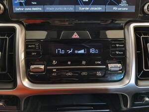 Kia Sorento SORENTO 2.2 CRDI DRIVE AUTO 2WD 5P 7 Plazas 24
