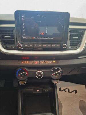 Kia Stonic STONIC SUV 1.0 T-GDI MHEV IMT 74KW CONCEPT 100 5P 9