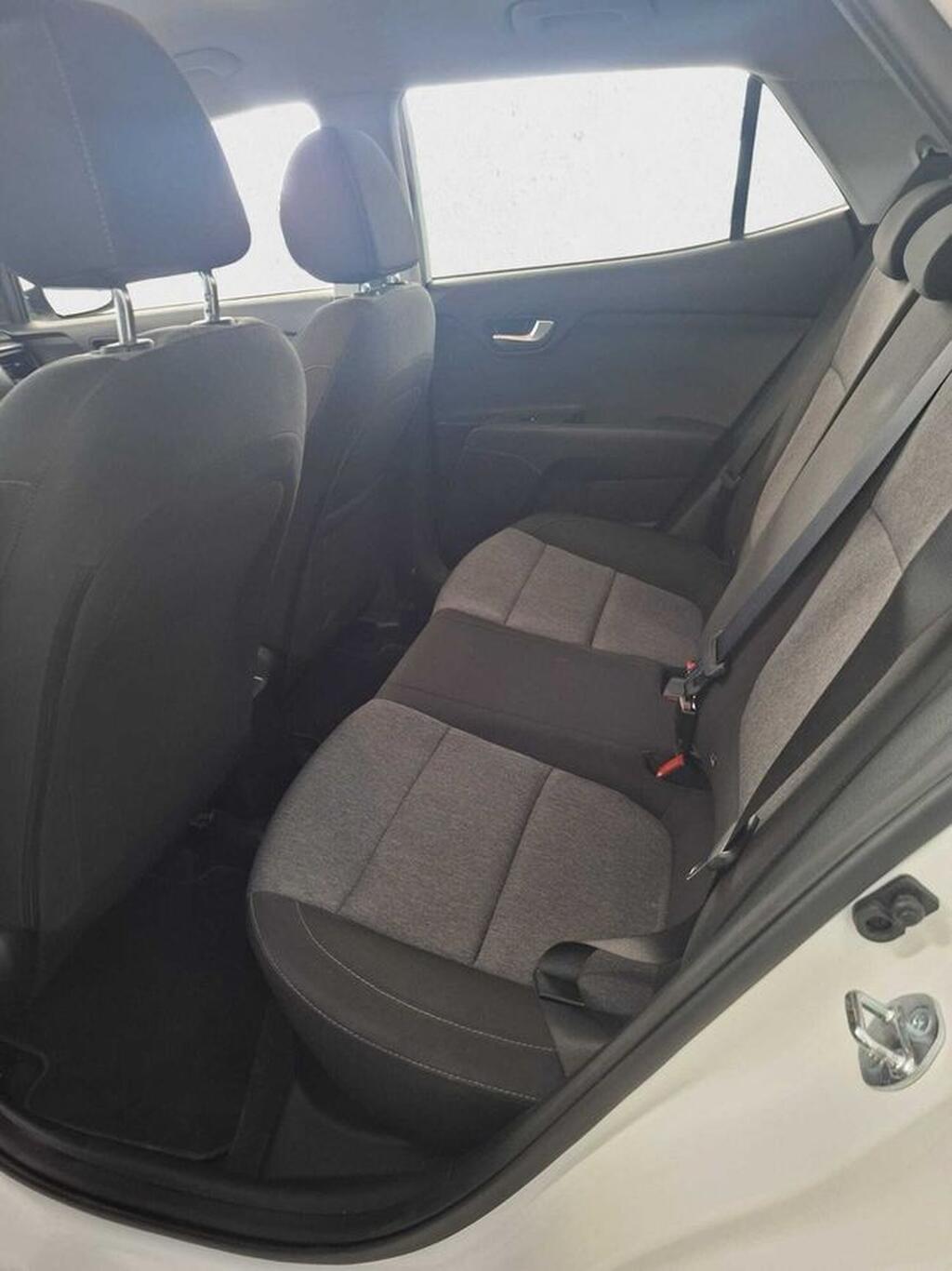 Kia Stonic STONIC SUV 1.0 T-GDI MHEV IMT 74KW CONCEPT 100 5P Segunda mano