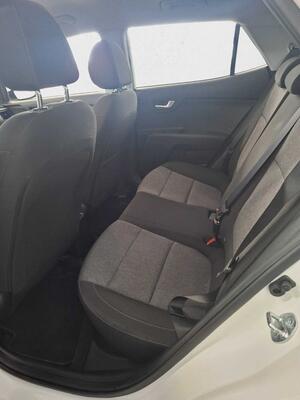 Kia Stonic STONIC SUV 1.0 T-GDI MHEV IMT 74KW CONCEPT 100 5P 13