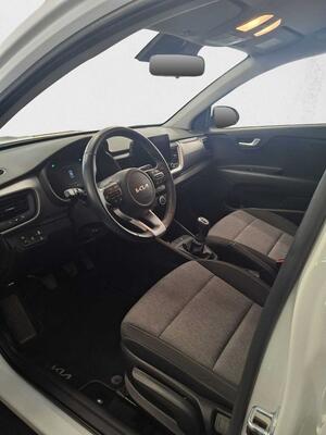 Kia Stonic STONIC SUV 1.0 T-GDI MHEV IMT 74KW CONCEPT 100 5P 8