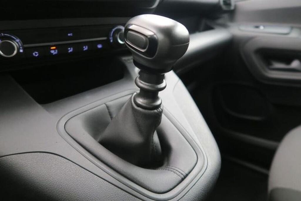 Peugeot Partner PARTNER FG 1.5 BLUEHDI 100 STANDARD 4P 600KG Segunda mano