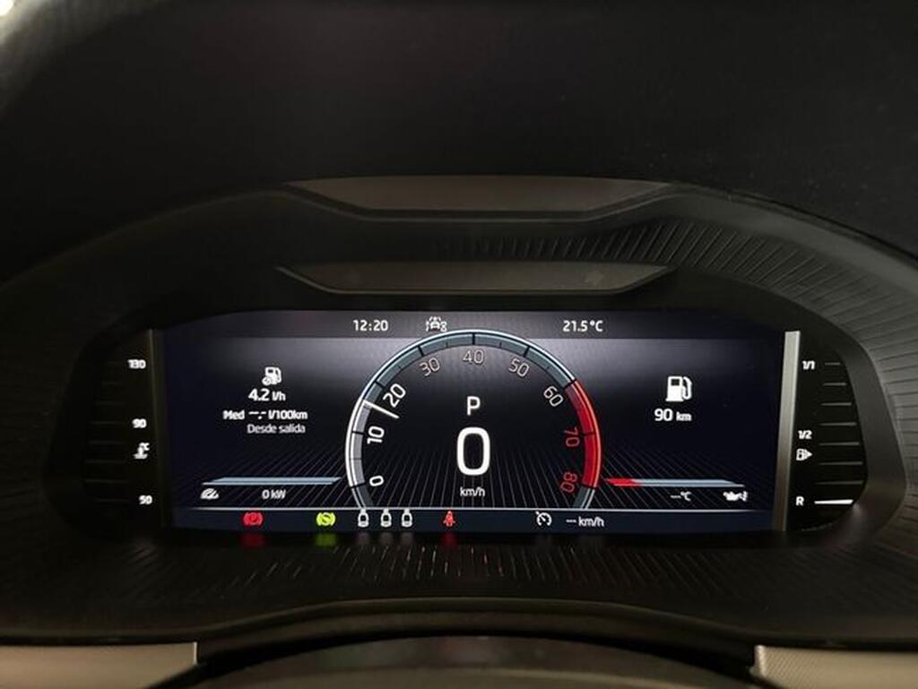 Skoda Kamiq KAMIQ 1.0 TSI 110 DSG AMBITION 5P Segunda mano