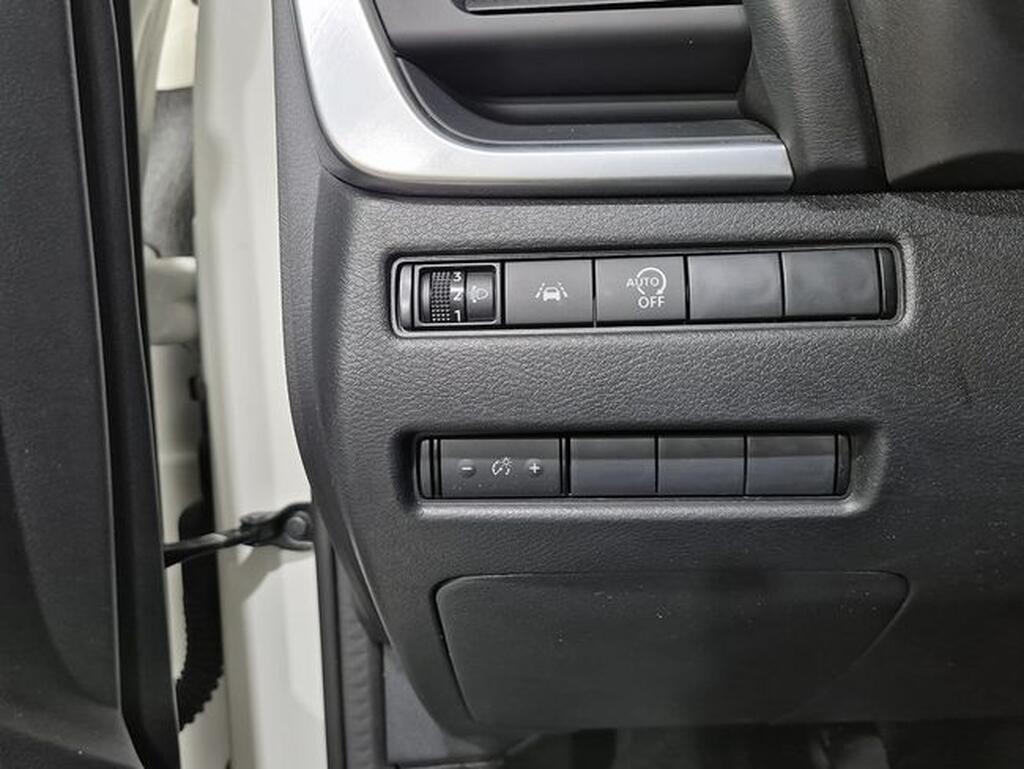 Nissan Qashqai QASHQAI 1.3 DIG-T 140 MHEV ACENTA 5P (RUEDA REPUESTO+ANTINIEBLA) Segunda mano