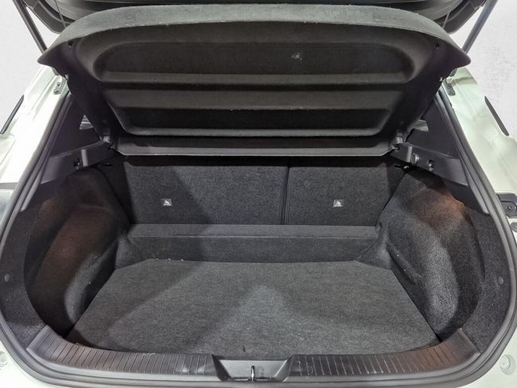 Nissan Qashqai QASHQAI 1.3 DIG-T 140 MHEV ACENTA 5P (RUEDA REPUESTO+ANTINIEBLA) Segunda mano