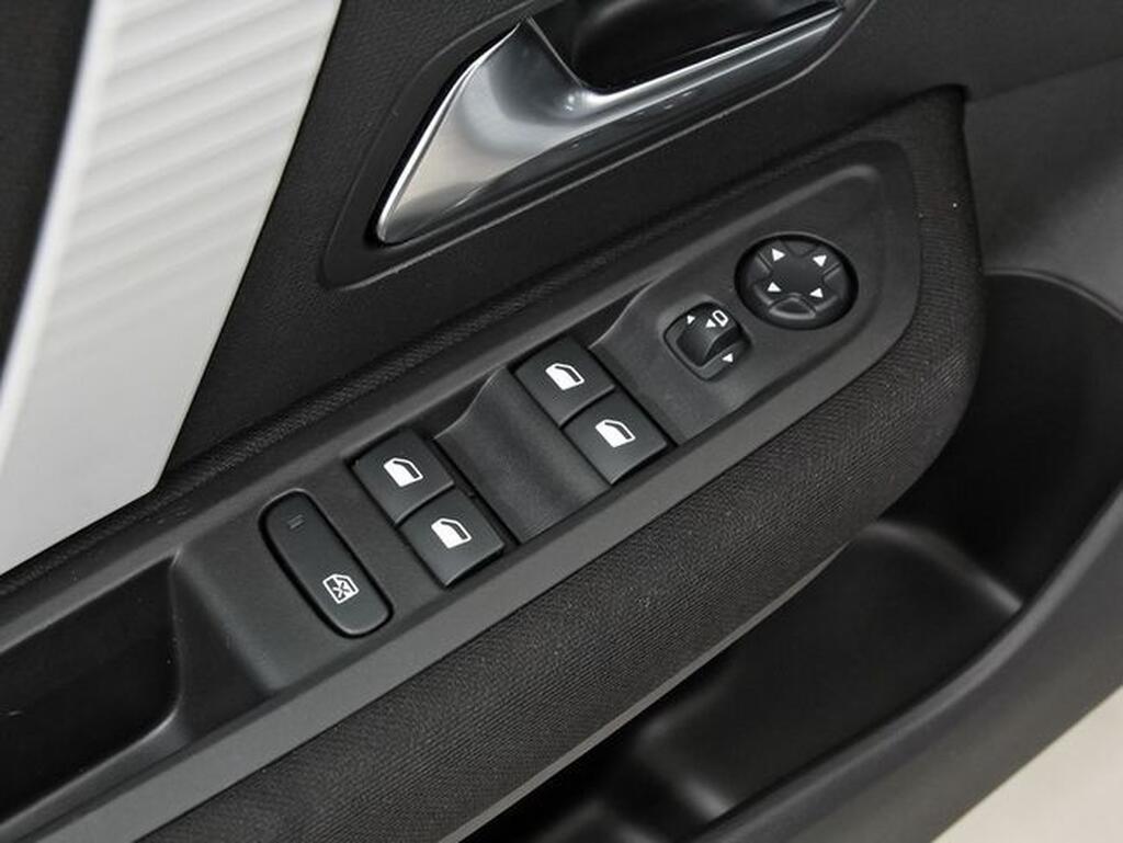 Citroën C4 C4 1.2 HYBRID MHEV 145 EDCS6 PLUS 5P Segunda mano