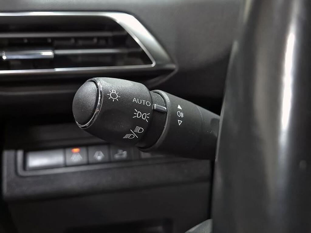 Peugeot 3008 3008 1.2 PURETECH 130 S&S GT AUTO 5P Segunda mano