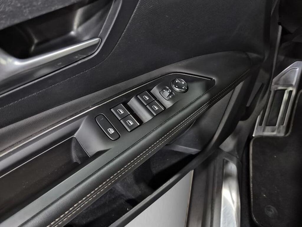 Peugeot 3008 3008 1.6 HYBRID 225 E-AUTO GT 5P Segunda mano