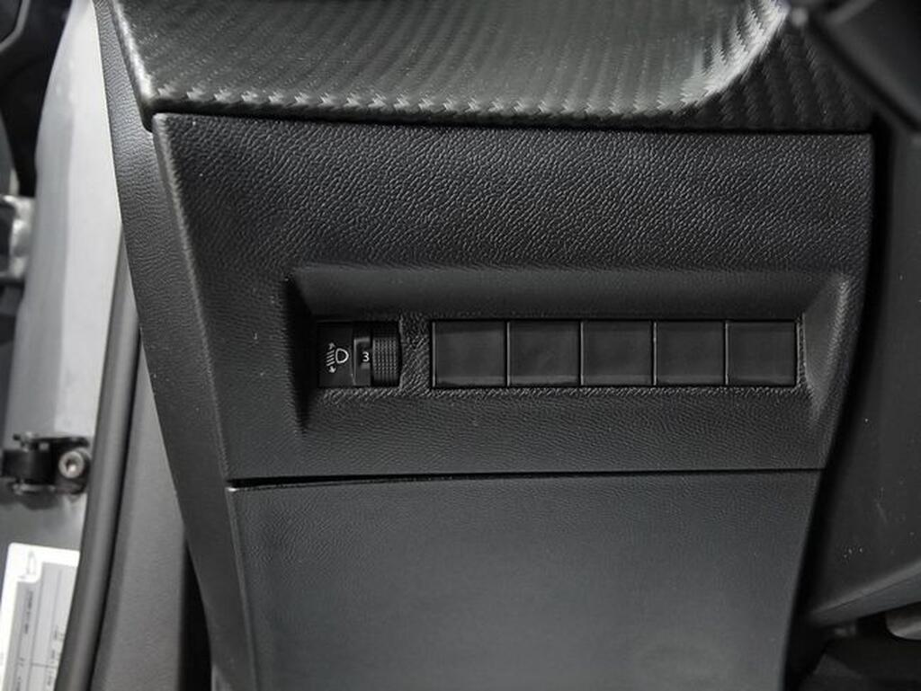 Peugeot 2008 2008 1.2 HYBRID 145 ALLURE EDSC6 5P Segunda mano