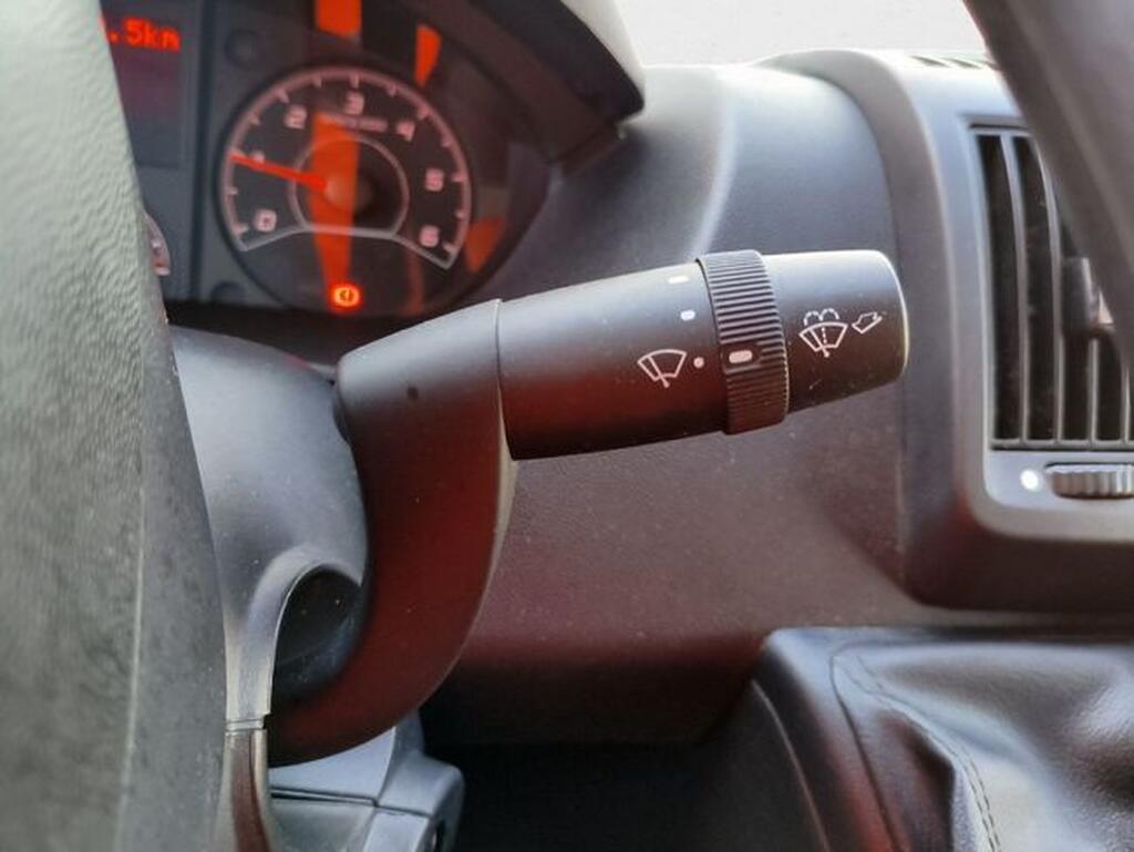 Peugeot Boxer BOXER FURGON 2.2 BHDI 140CV L3H2 335 PACK 4P Segunda mano