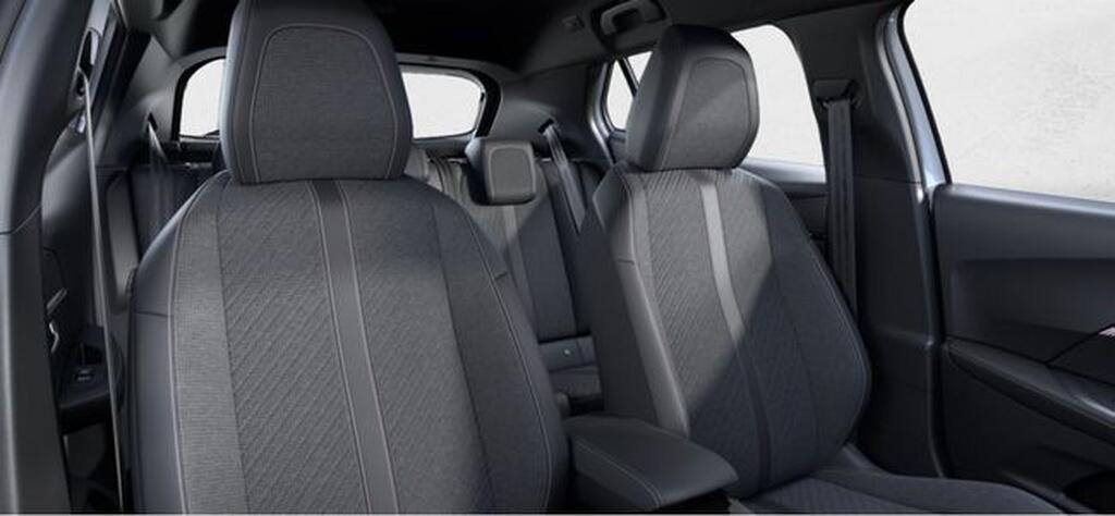 Peugeot 2008 2008 Allure Hybrid 145 eDCS6 Nuevo
