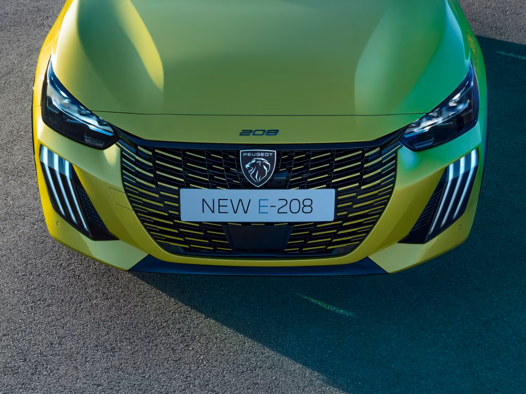 Peugeot e-208