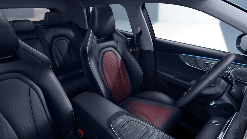 Omoda 5 interior