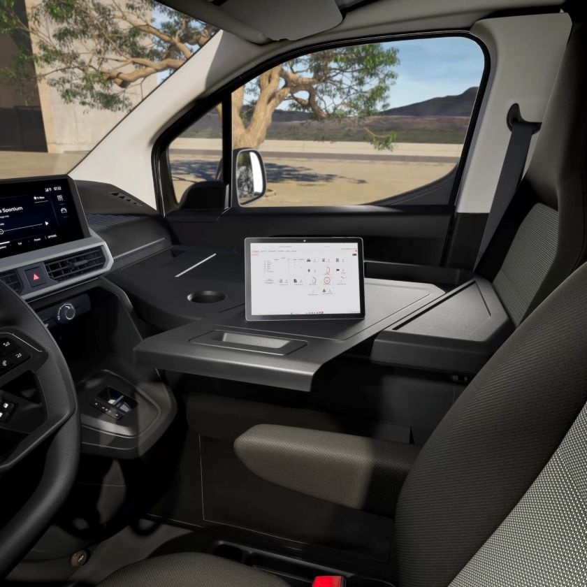 Peugeot Partner interior
