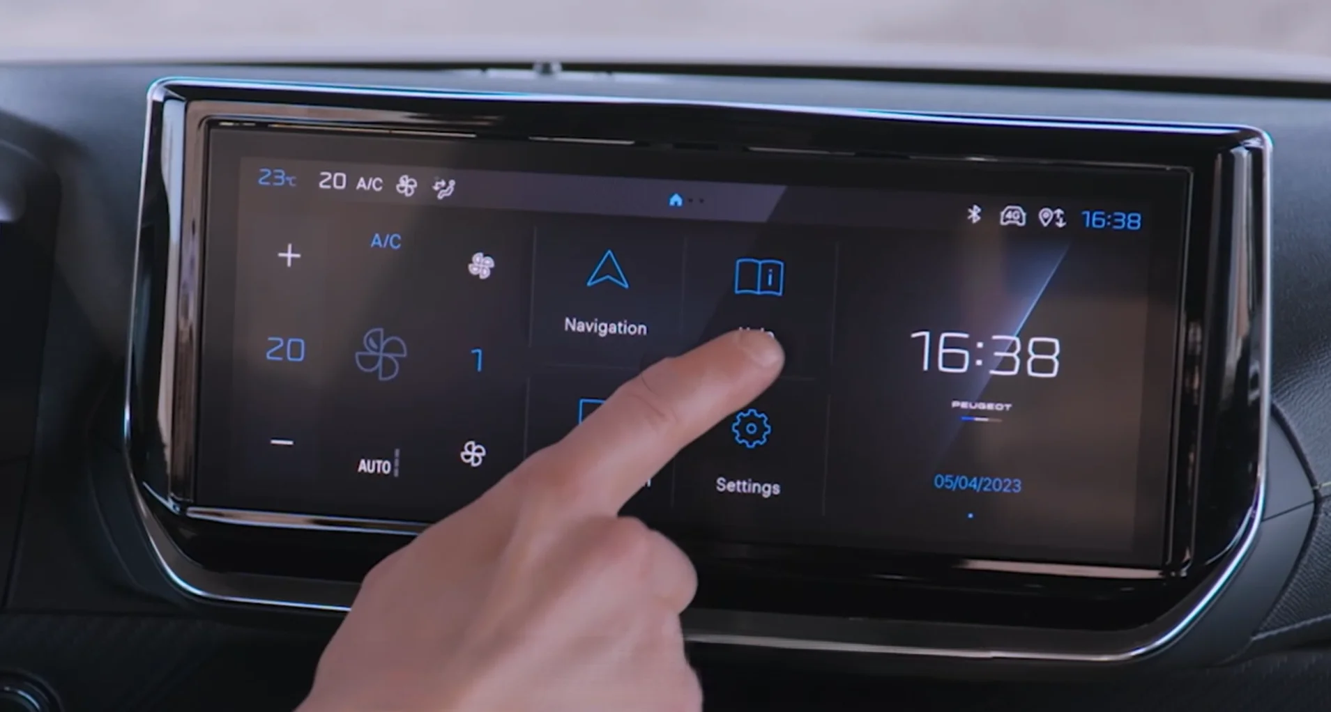 Peugeot 2008 interior