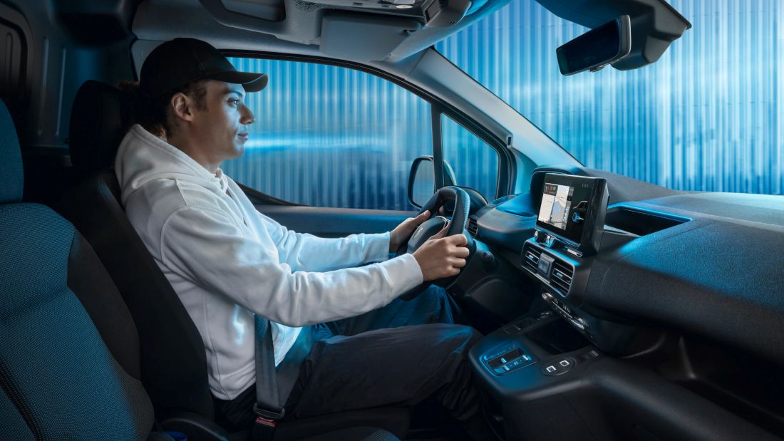 Peugeot e-Partner interior