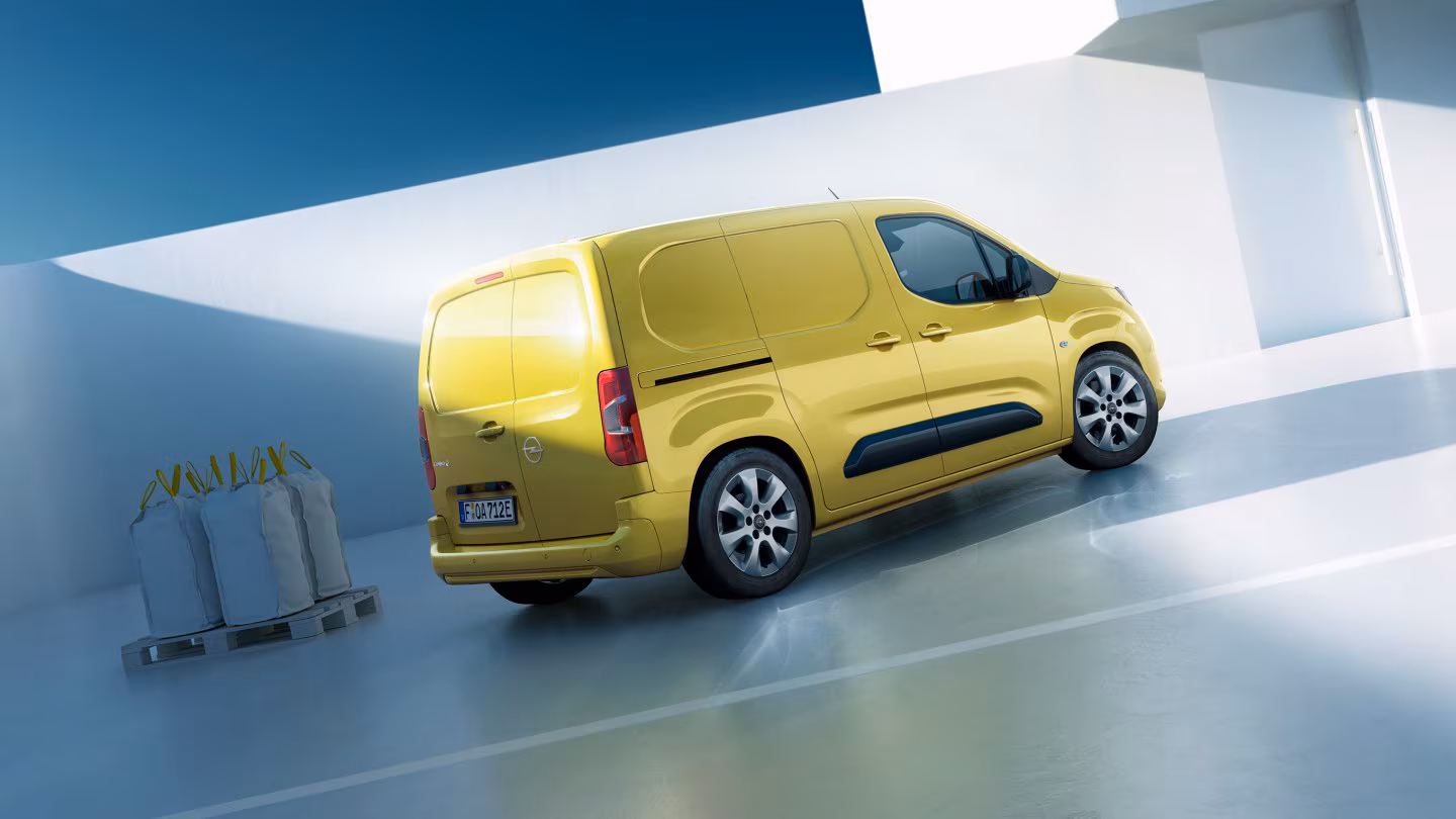 Opel Combo Cargo Electric exterior
