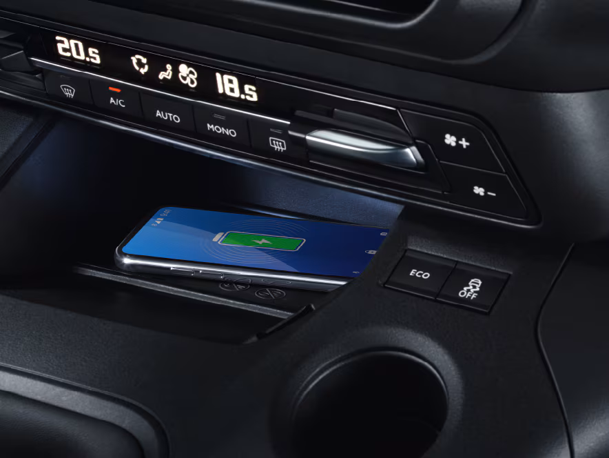 Opel Combo Cargo Electric interior