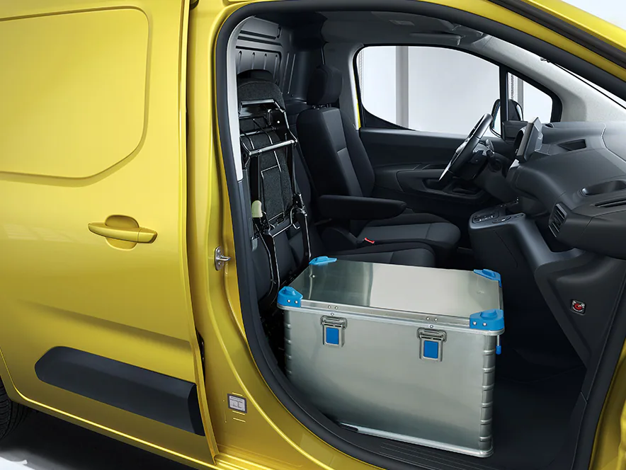 Opel Combo Cargo Electric interior