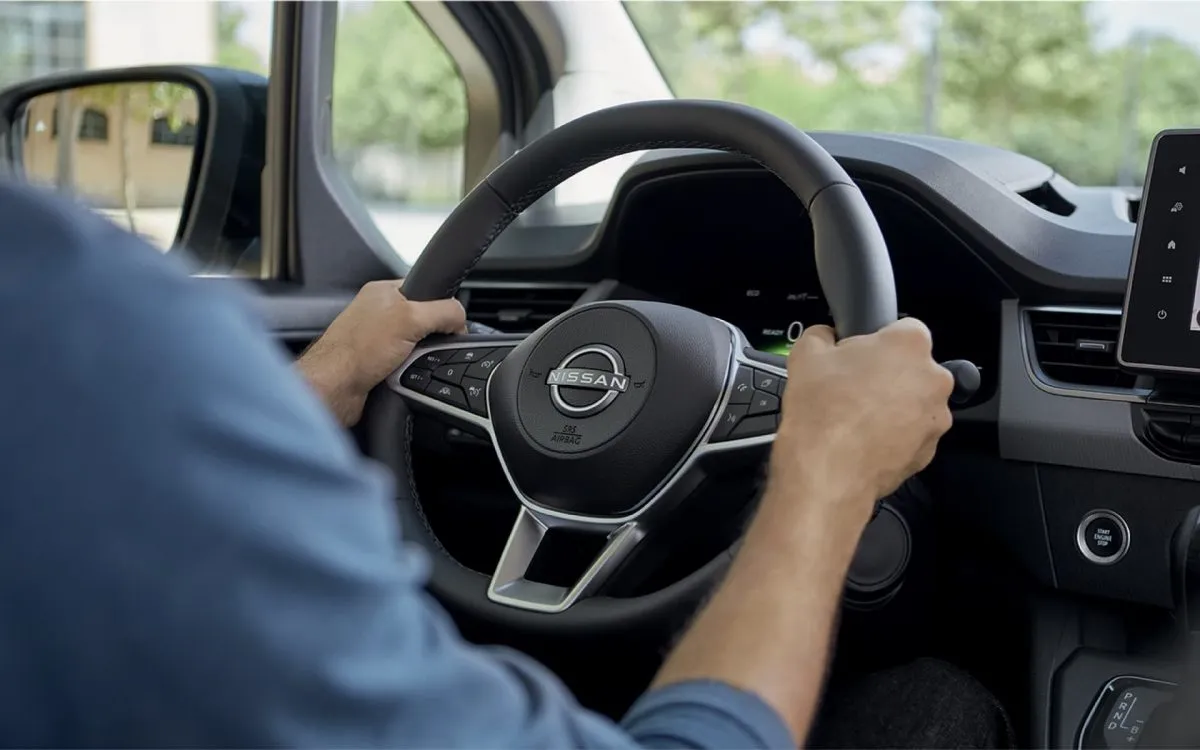 Nissan Townstar interior