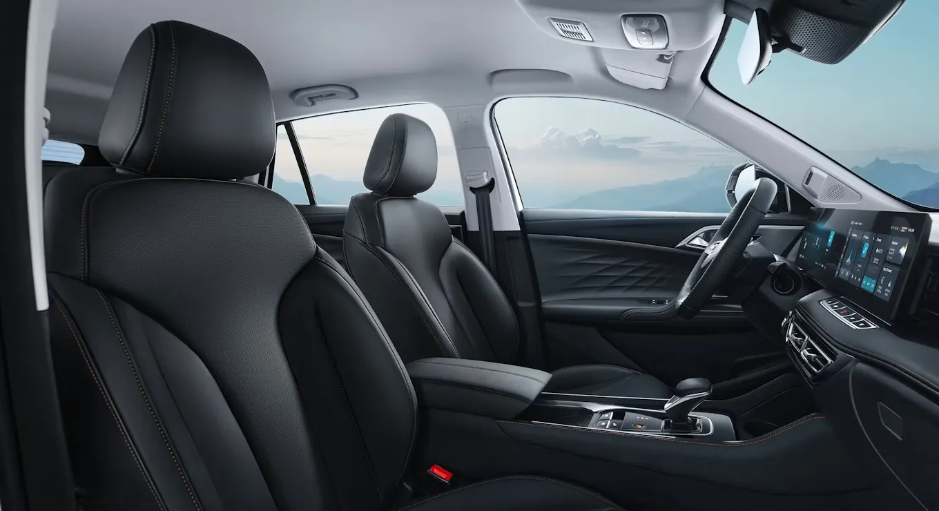 MG HS interior