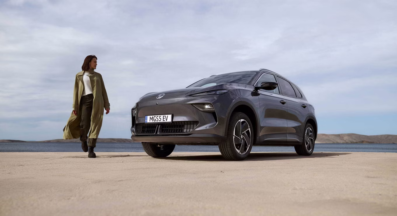 MG MGS5 EV exterior