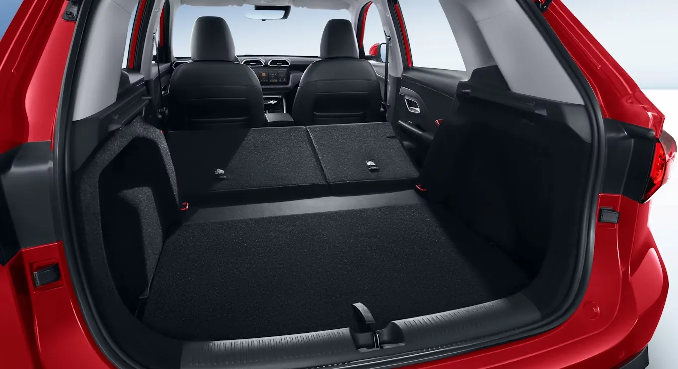 MG ZS interior