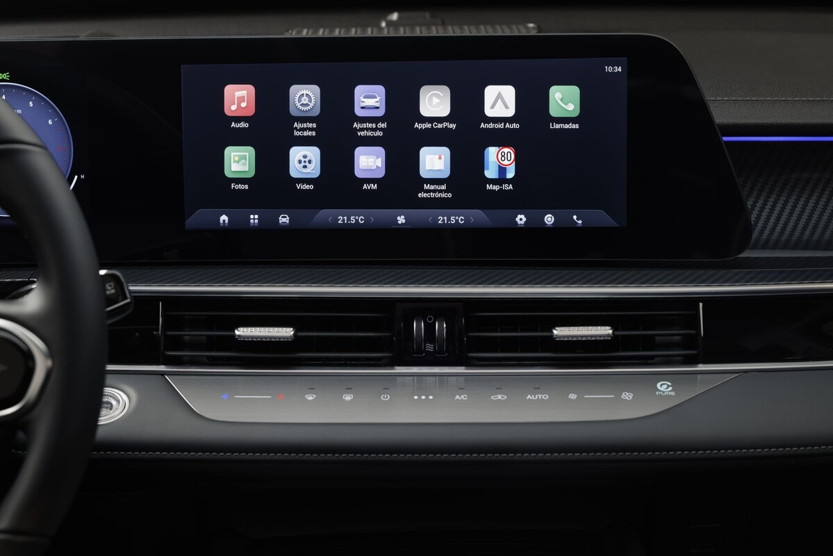 Ebro S700 interior