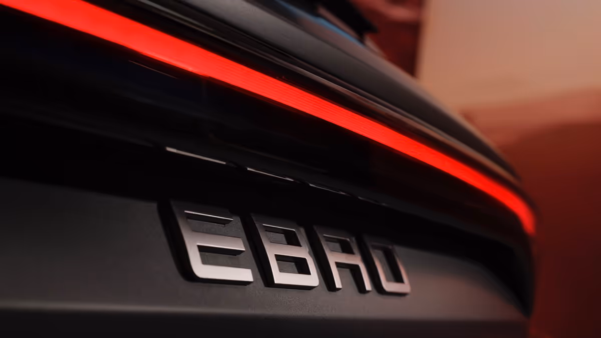Ebro S900 exterior