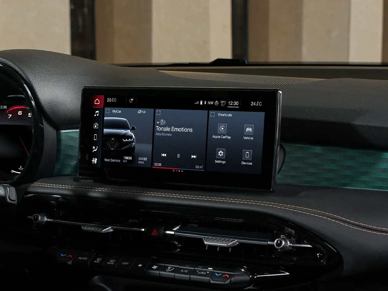 Alfa Romeo Tonale interior